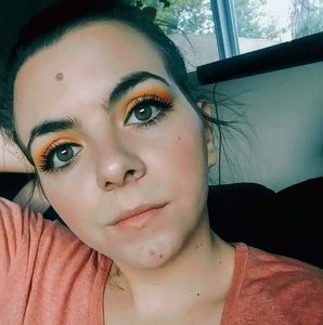 Meet your Posher, Annah